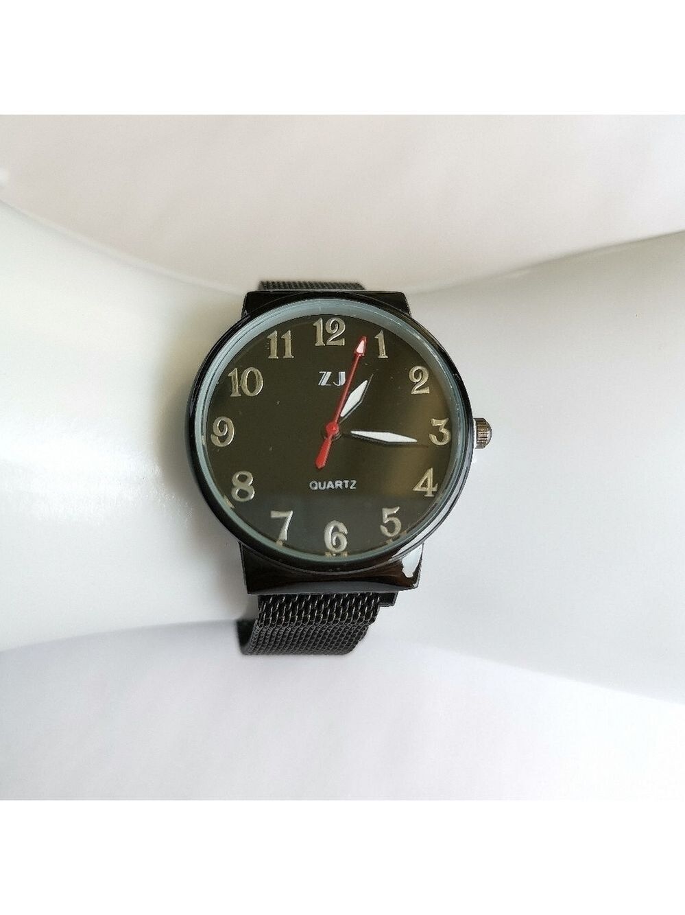 unisex watch black face metal mesh strap magnetic close quartz 🆕